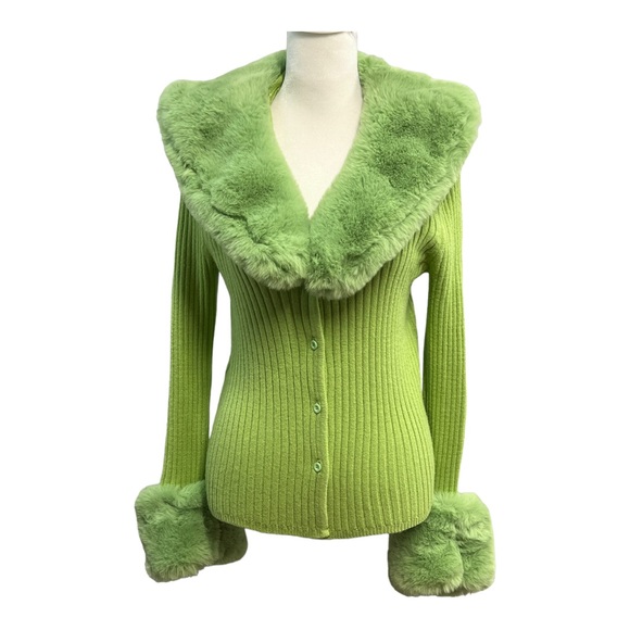 🎈SOLD HOUSE OF SUNNY Lime ribbed cardigan with faux fur cuffs and collar 4 - Picture 10 of 16
